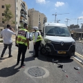 צעיר וצעירה נפצעו באורח קל בשתי תאונות שונות ב'נווה שמיר':