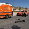 נער רוכב קורקינט חשמלי נפצע באורח בינוני בתאונה ברמב"ש